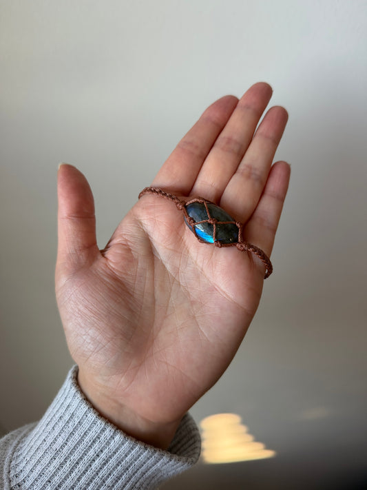 Hand-Knotted Labradorite Cabochon Bracelet