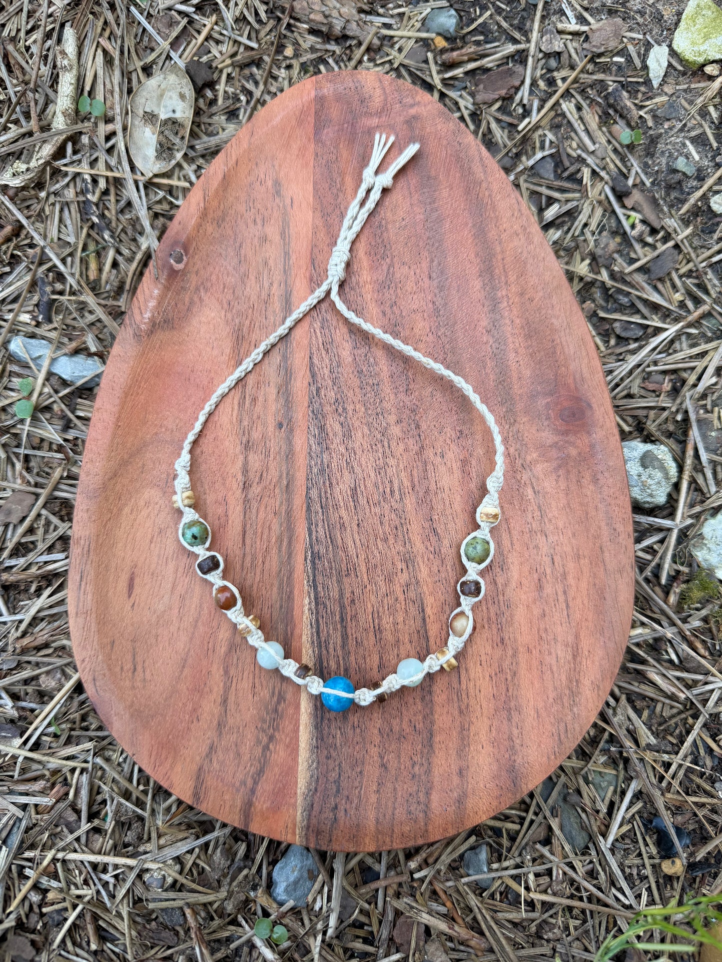 Apatite Mixed Crystal Coconut Shell Hemp Anklet