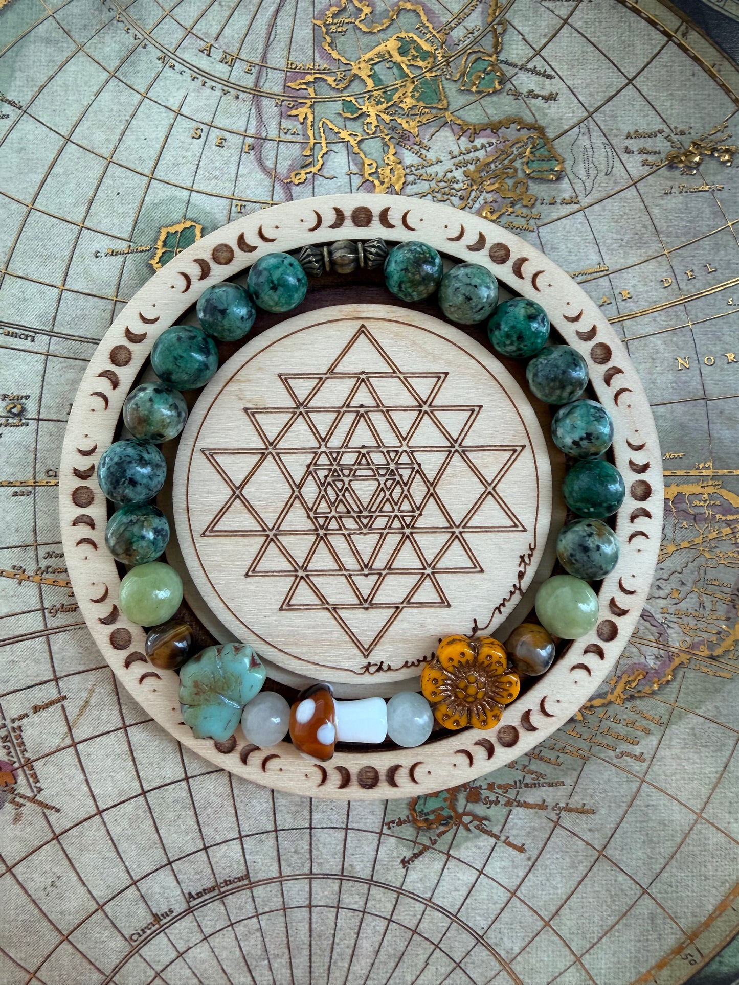 Earthy Mushie Flower Stretch Bracelet